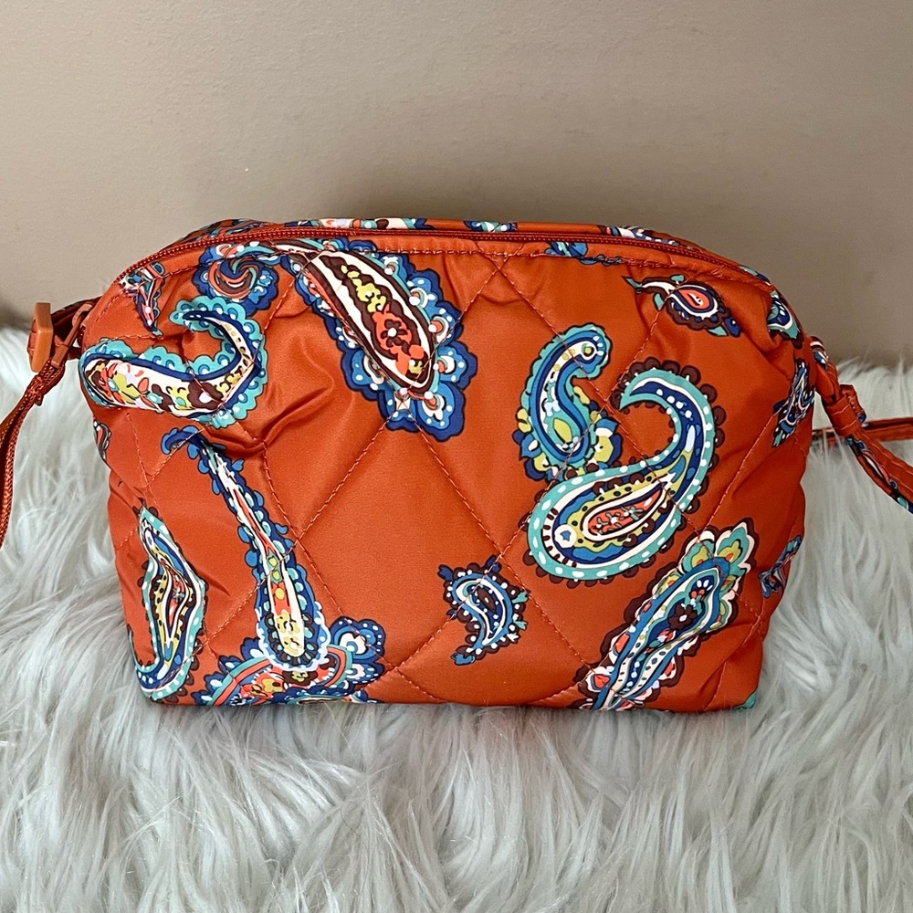 {Vera Bradley} Camera Bag Crossbody in Ultralight Manor Paisley - NWT - Picture 3 of 9